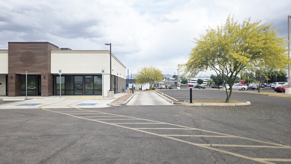 More Photos Of 6960 E 22nd St, Tucson Fast Food For Lease
