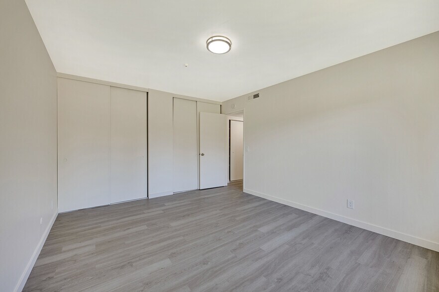 More Photos Of 1155 Evans Dr, Santa Rosa Apartments For Sale
