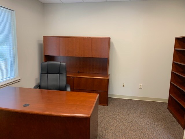 More Photos Of 5090 Old Ellis Pt, Roswell Office For Sale