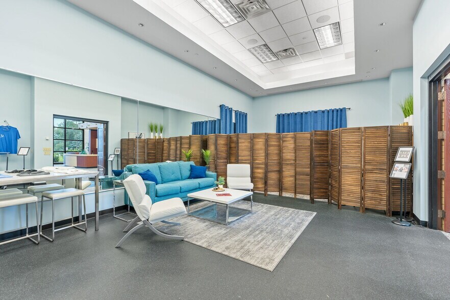 More Photos Of 2905 Lexington Ave S, Eagan Flex For Sale