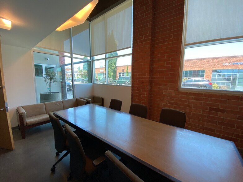 More Photos Of 1730-1738 Berkeley St, Santa Monica Loft Creative Space For Lease