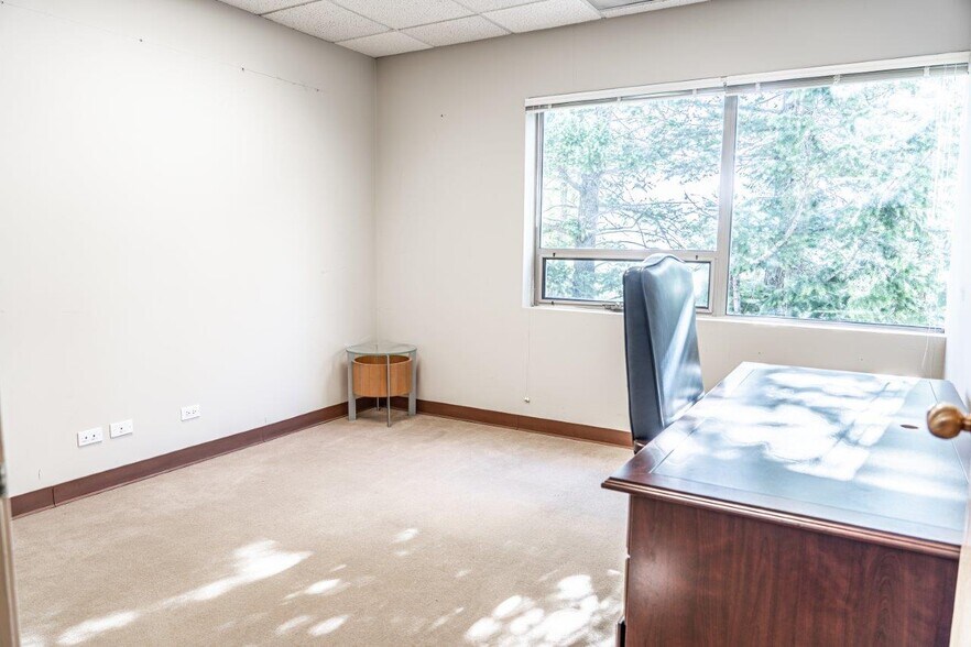 More Photos Of 433 Park Point Dr, Golden Office For Lease