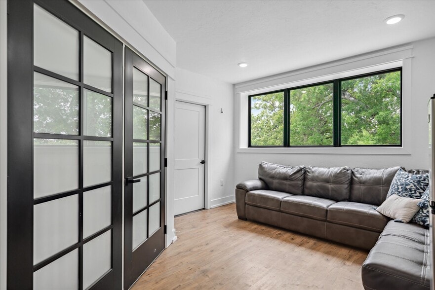 More Photos Of 1972 FM 857, Grand Saline Trailer Camper Park For Sale