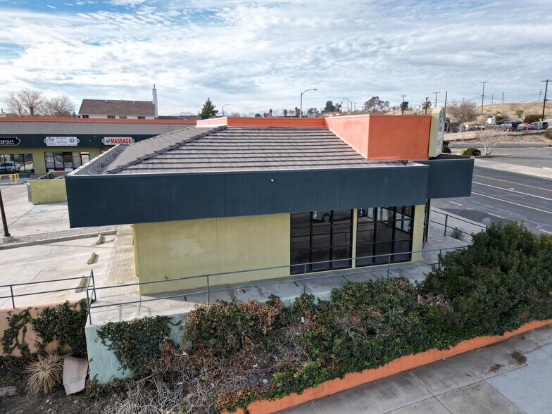 More Photos Of 15191 7th St, Victorville General Retail For Sale