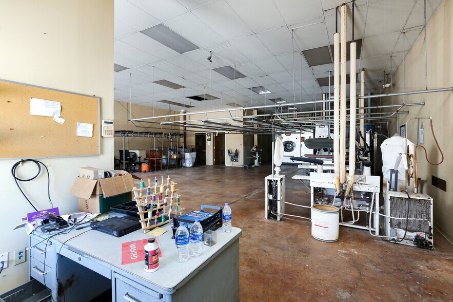 More Photos Of 9262 Culebra Rd, San Antonio Storefront Retail Office For Sale