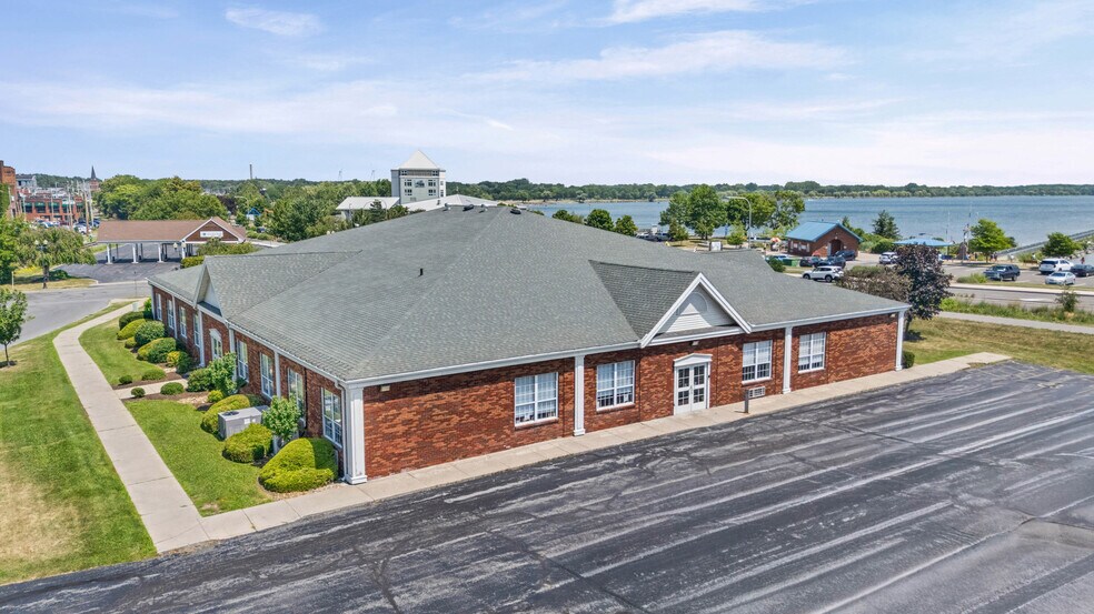 More Photos Of 70 Elizabeth Blackwell St, Geneva Office For Lease