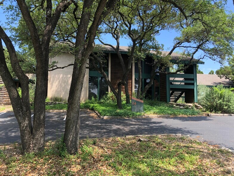 More Photos Of 2525 Wallingwood Dr, Austin Unknown For Lease