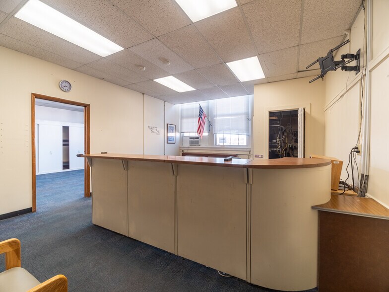 More Photos Of 18 Central Ave, Port Chester Schools For Lease
