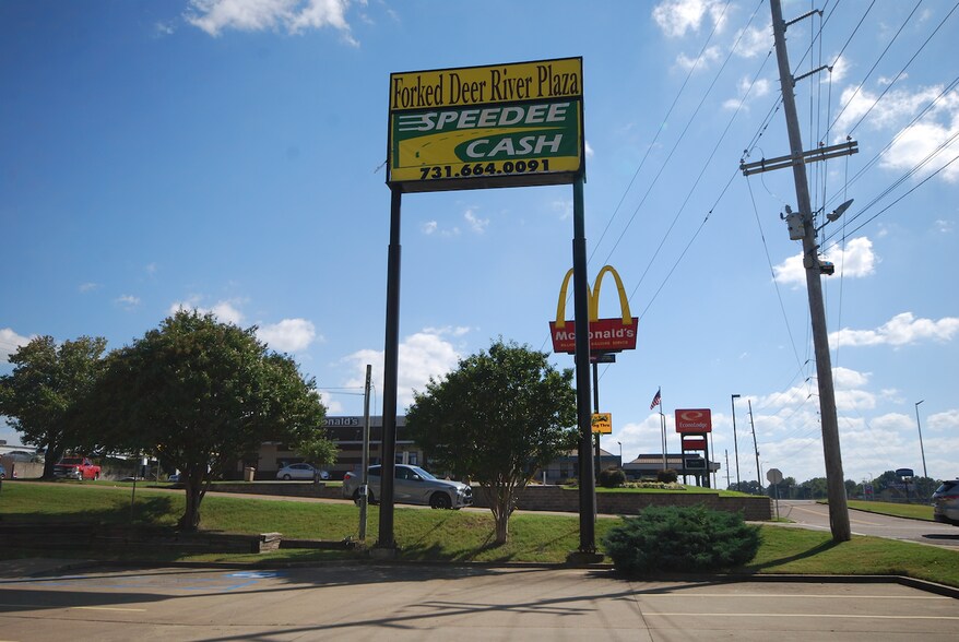 More Photos Of 1932 Highway 45 Byp, Jackson Storefront For Lease