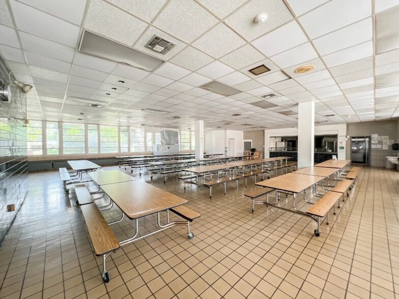 More Photos Of 3736 Gentilly Blvd, New Orleans Religious Facility For Sale