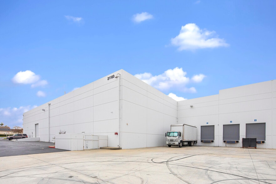 More Photos Of 21160 S Figueroa St, Carson Warehouse For Lease