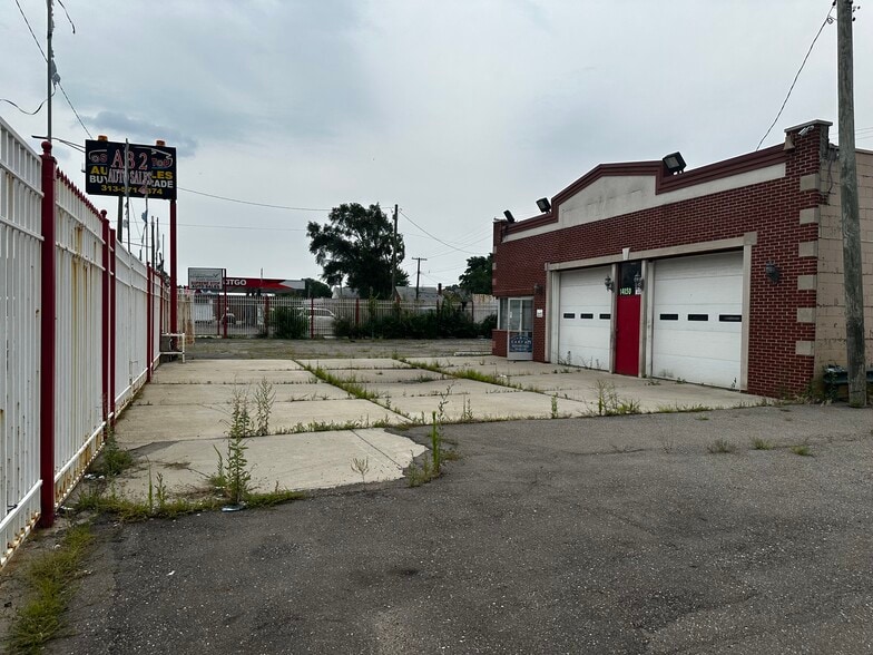 More Photos Of 14150 E 8 Mile Rd, Detroit Auto Repair For Sale