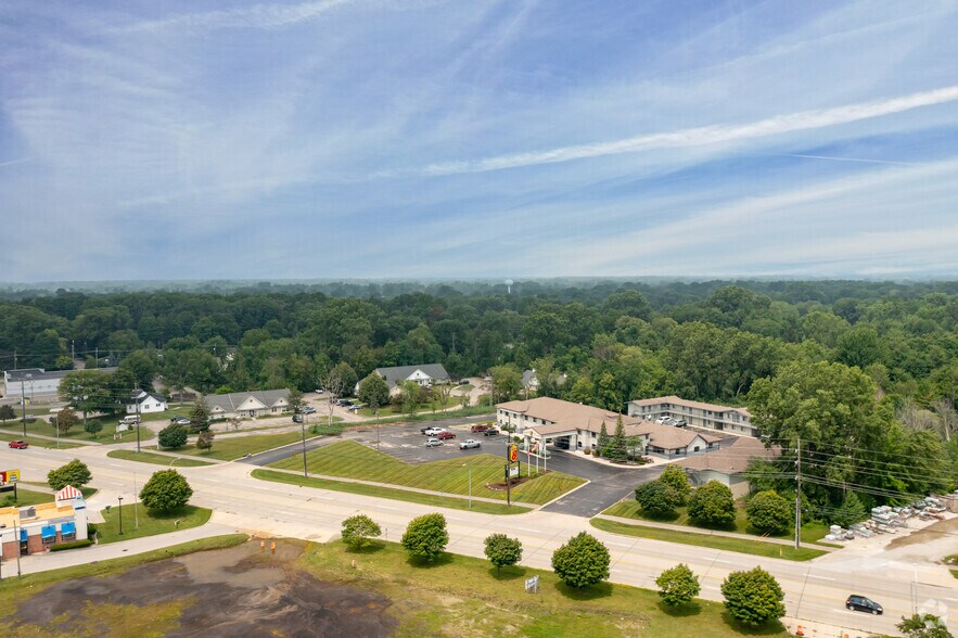 More Photos Of 1484 Gratiot Blvd, Marysville Hotel For Sale