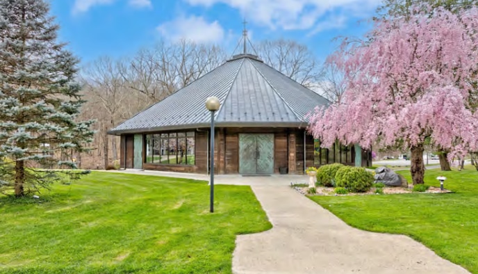 More Photos Of 200 Cardinal Rd, Hyde Park Lodge Meeting Hall For Sale