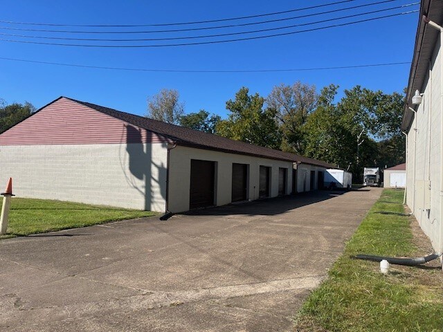 More Photos Of 1321 DuPont Rd, Parkersburg Unknown For Lease