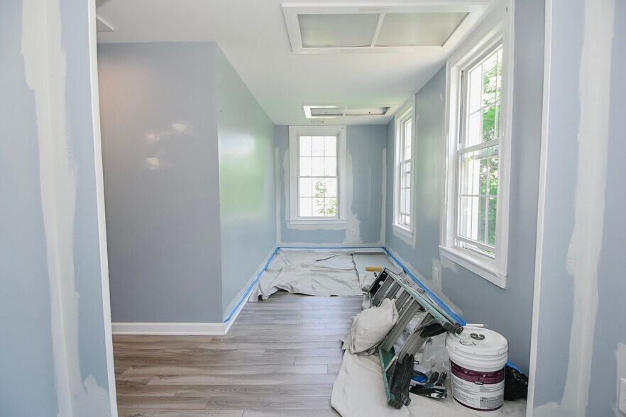 More Photos Of 93-97 Broad St, Middletown Office For Sale