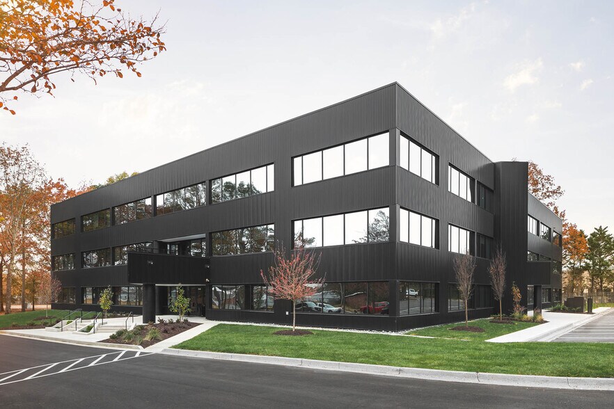 Primary Photo Of 6148 Lee Hwy, Chattanooga Medical For Lease