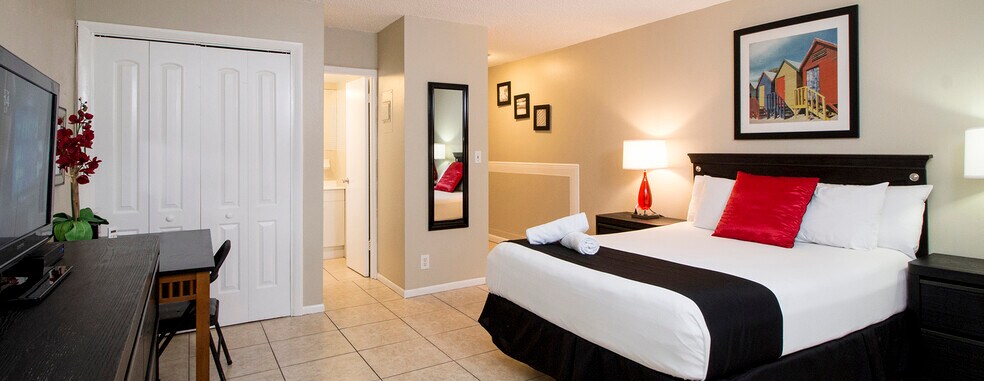 More Photos Of 1215 N Ocean Dr, Hollywood Hotel For Sale