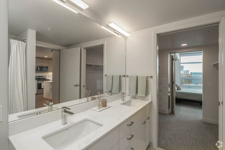 More Photos Of 2315 4th Ave, Seattle Multifamily For Sale