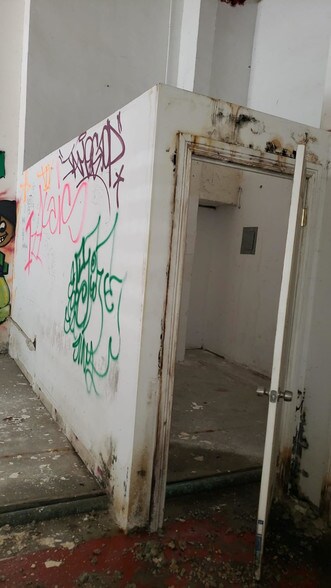 More Photos Of 950 Woodycrest Ave, Bronx Apartments For Lease
