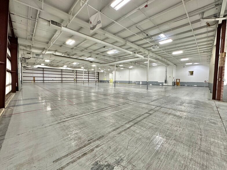 More Photos Of 1470 E Weisgarber Rd, Knoxville Light Distribution For Lease