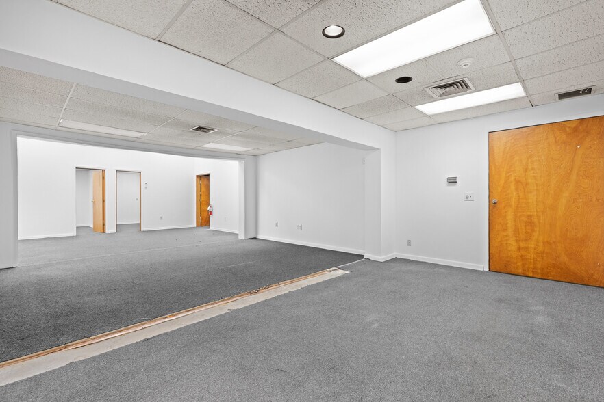 More Photos Of 75A New Brunswick Ave, Perth Amboy Office For Lease
