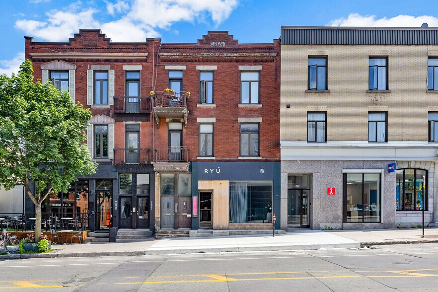 Primary Photo Of 284-288 Laurier O, Montréal Storefront Retail Residential For Lease