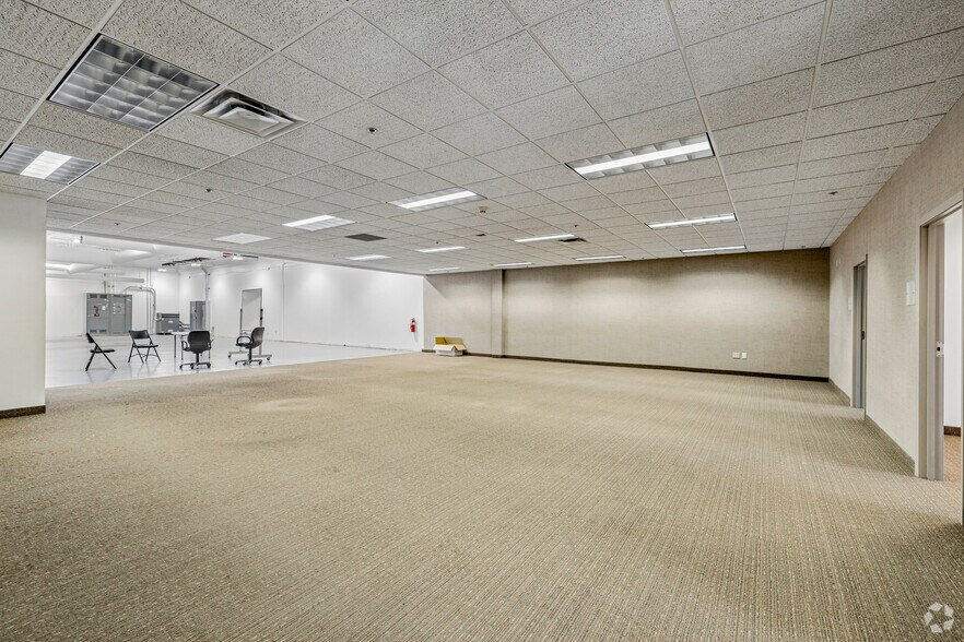 More Photos Of 343 E 82nd St, Chaska Warehouse For Sale