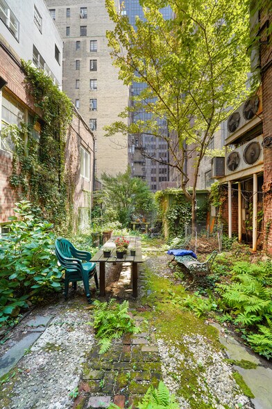 More Photos Of 345 Lexington Ave, New York Storefront Retail Residential For Sale