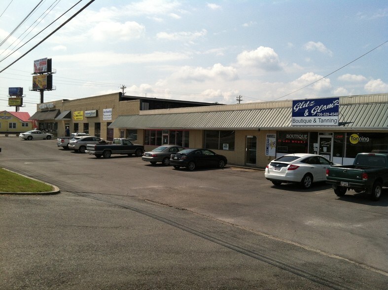 More Photos Of 1401-1405 Cleveland Hwy, Dalton Storefront Retail Office For Lease