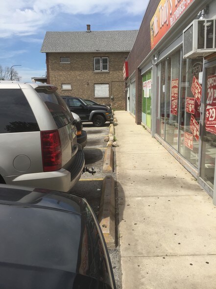 More Photos Of 611-625 Wentworth Ave, Calumet City General Retail For Sale