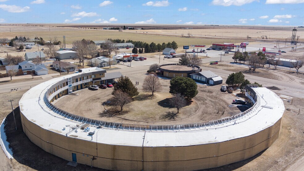 More Photos Of 700 Colorado Ave, Stratton Hotel For Sale