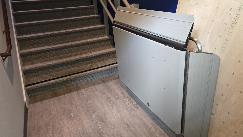 More Photos Of 1521 1/2 Pacific Ave, Santa Cruz Office For Lease