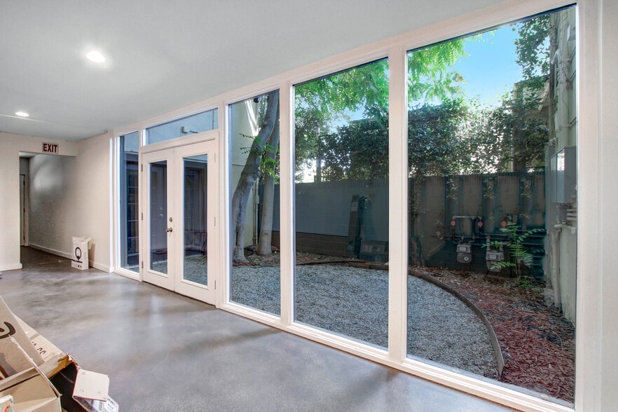 More Photos Of 13257-13259 Moorpark St, Sherman Oaks Office Residential For Sale