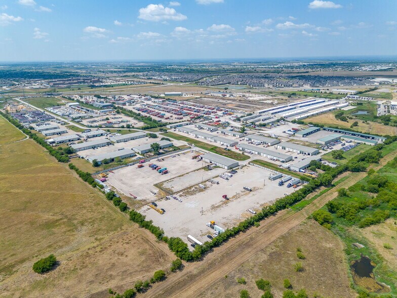 More Photos Of 1150 Blue Mound Rd W, Haslet Warehouse For Lease