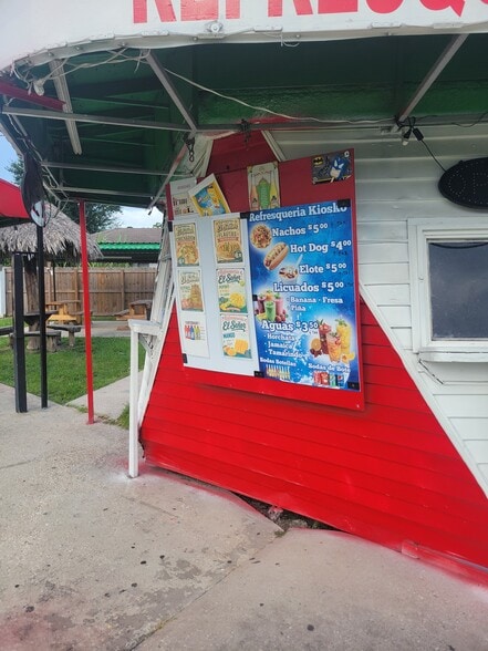 More Photos Of 2770 Strawberry Rd, Pasadena Restaurant For Sale