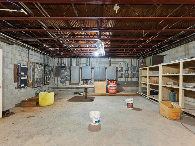 More Photos Of 935 9th Ave, Sidney Hotel For Sale