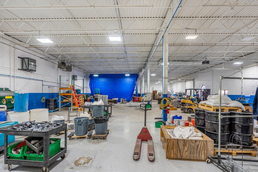 More Photos Of 34 Patria Rd, South Windsor Flex For Lease