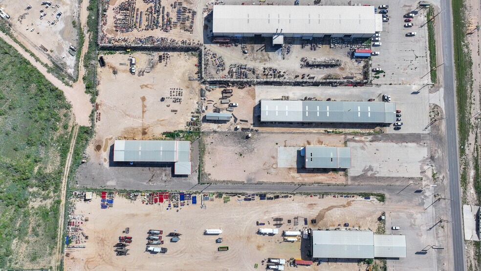 More Photos Of 12718 TX-191, Midland Warehouse For Lease