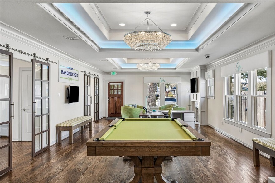 More Photos Of 638 Heights Blvd, Houston Office For Sale