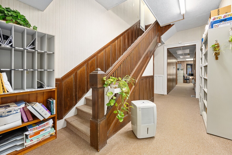 More Photos Of 37 S Halifax Ave, Daytona Beach Schools For Sale