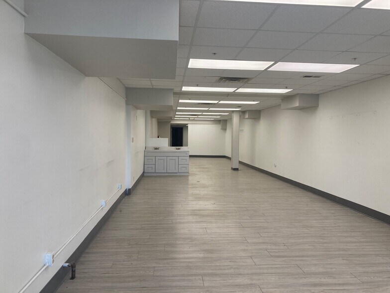 More Photos Of 2202-2336 S Park St, Madison General Retail For Lease