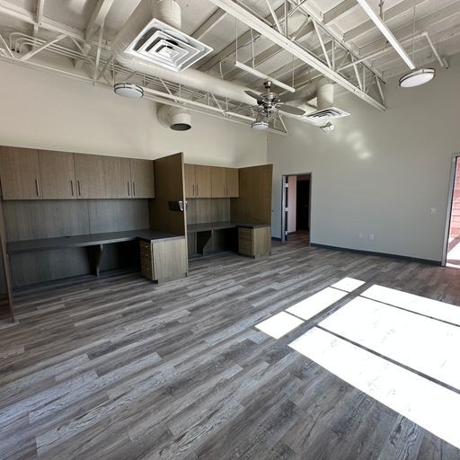 More Photos Of 4071 Silvestri Ln, Las Vegas Showroom For Sale
