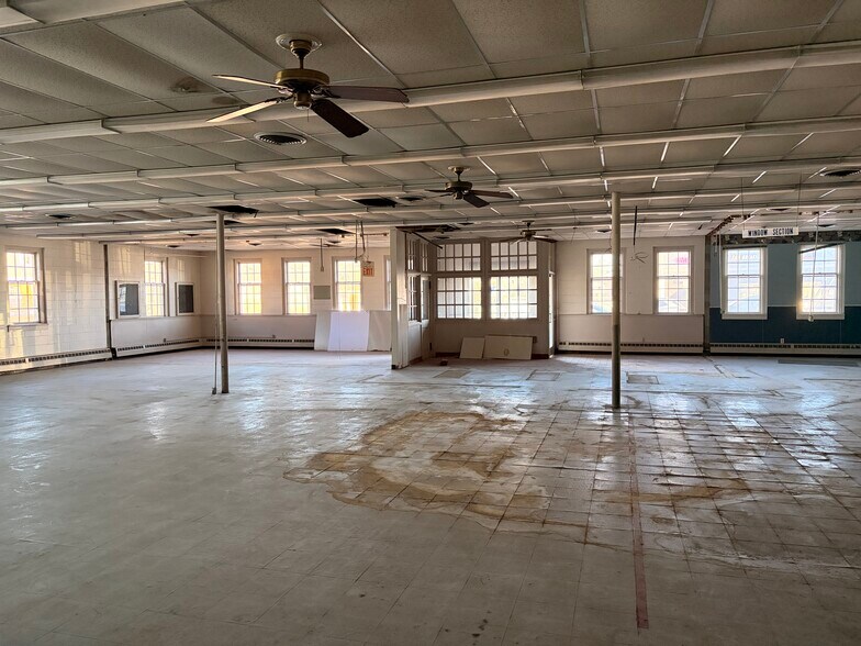 More Photos Of 201 S Main St, Greensburg Post Office For Sale