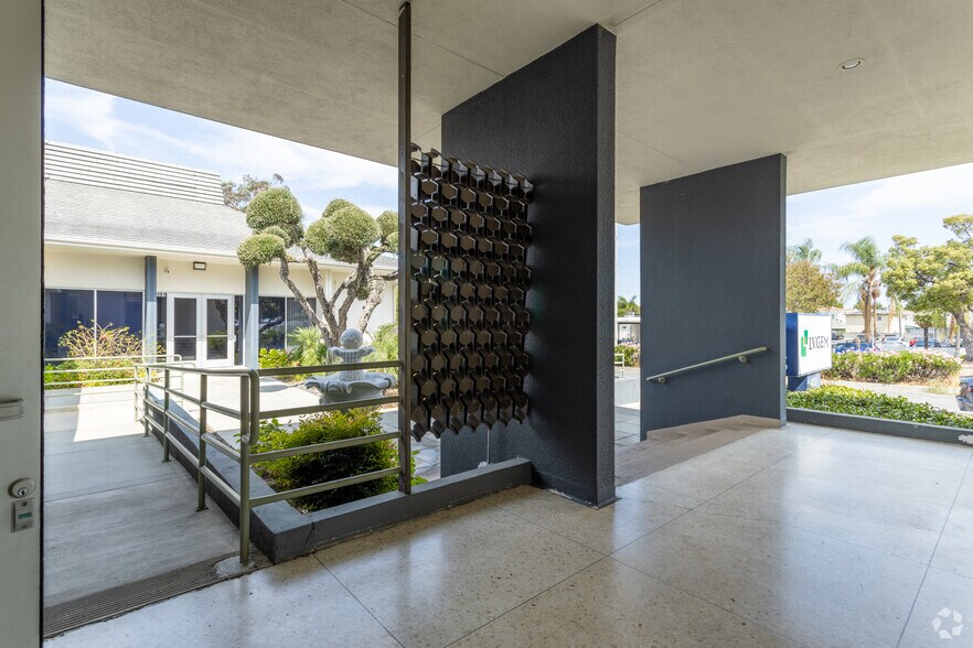 More Photos Of 415 Huntington Dr, San Marino Loft Creative Space For Lease