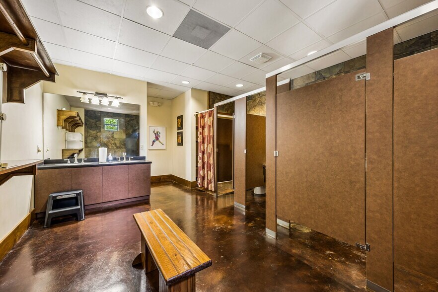 More Photos Of 96549 Parliament Dr, Fernandina Beach Storefront Retail Office For Sale