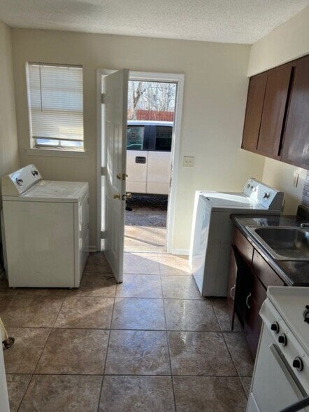 More Photos Of 261 Keel Ave, Memphis Apartments For Sale