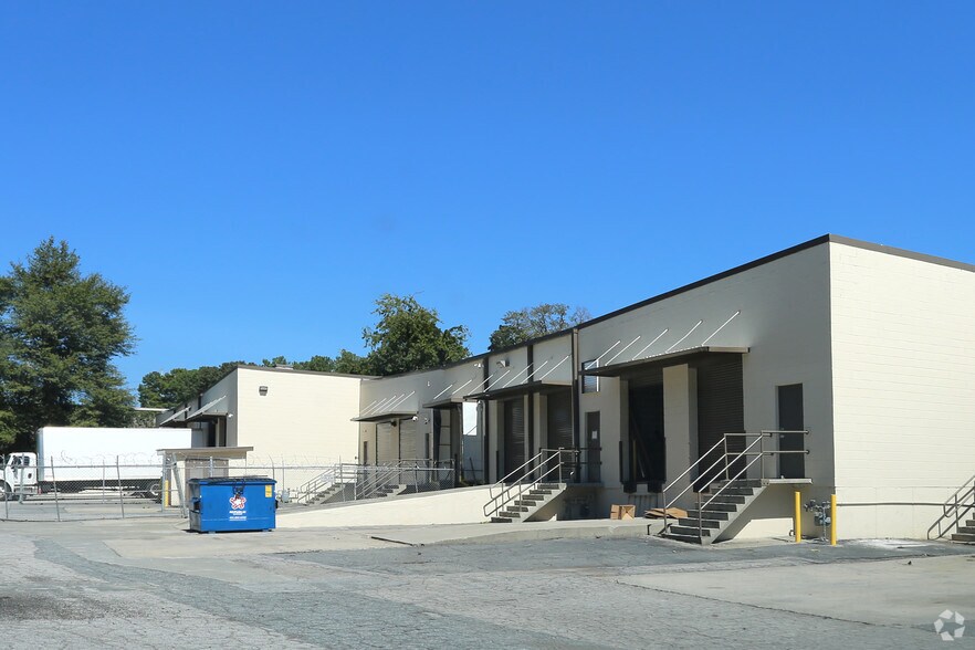 More Photos Of 1422-1442 Chattahoochee Ave NW, Atlanta Warehouse For Lease