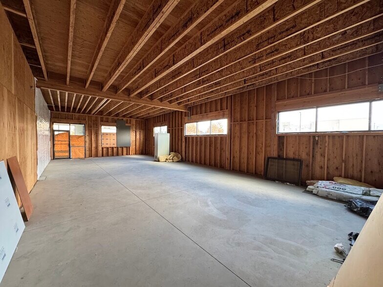 More Photos Of 340 E George Hopper Rd, Burlington Healthcare For Lease