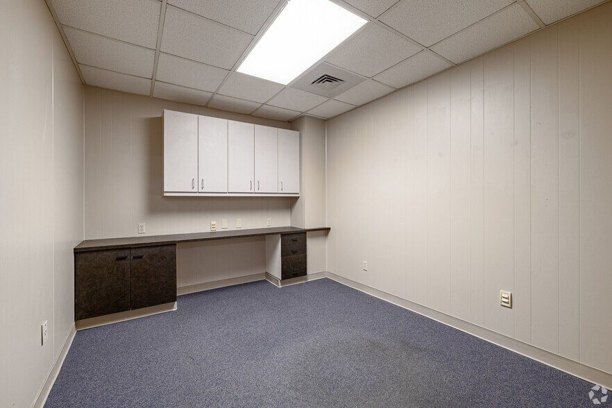 More Photos Of 4802 Texas Blvd, Texarkana Medical For Lease